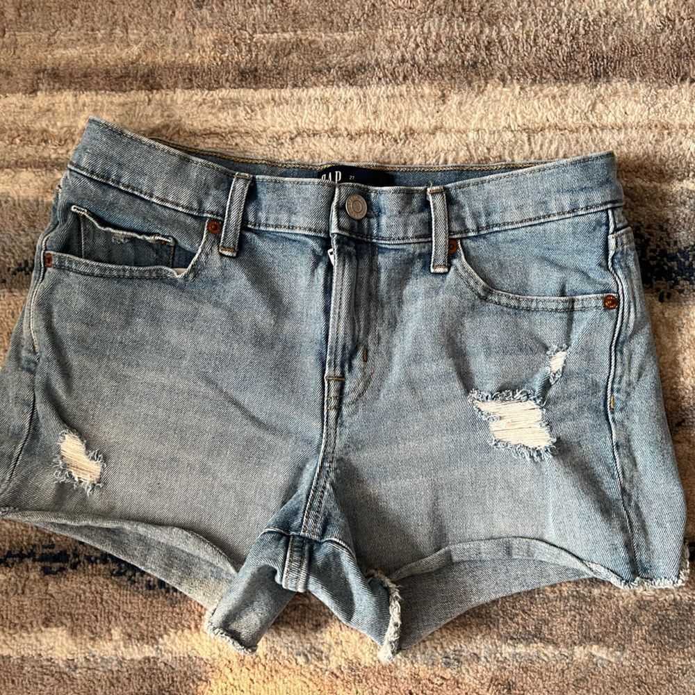 Women’s Gap Denim Shorts Size 27